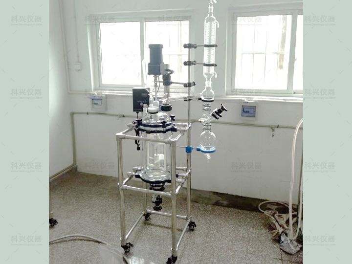 上海科興儀器與四川某大學(xué)合作現(xiàn)場